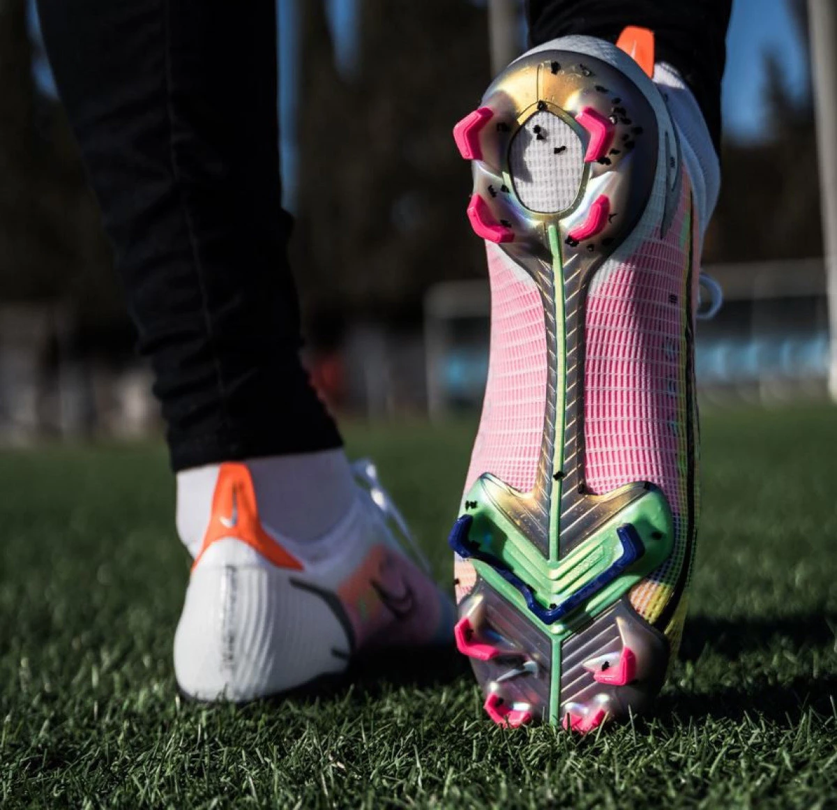 post card Loja de futebol online - Futbol Emotion PT - Blogs de futebol - Mercurial 21 VS adidas X ghosted - 3.webp